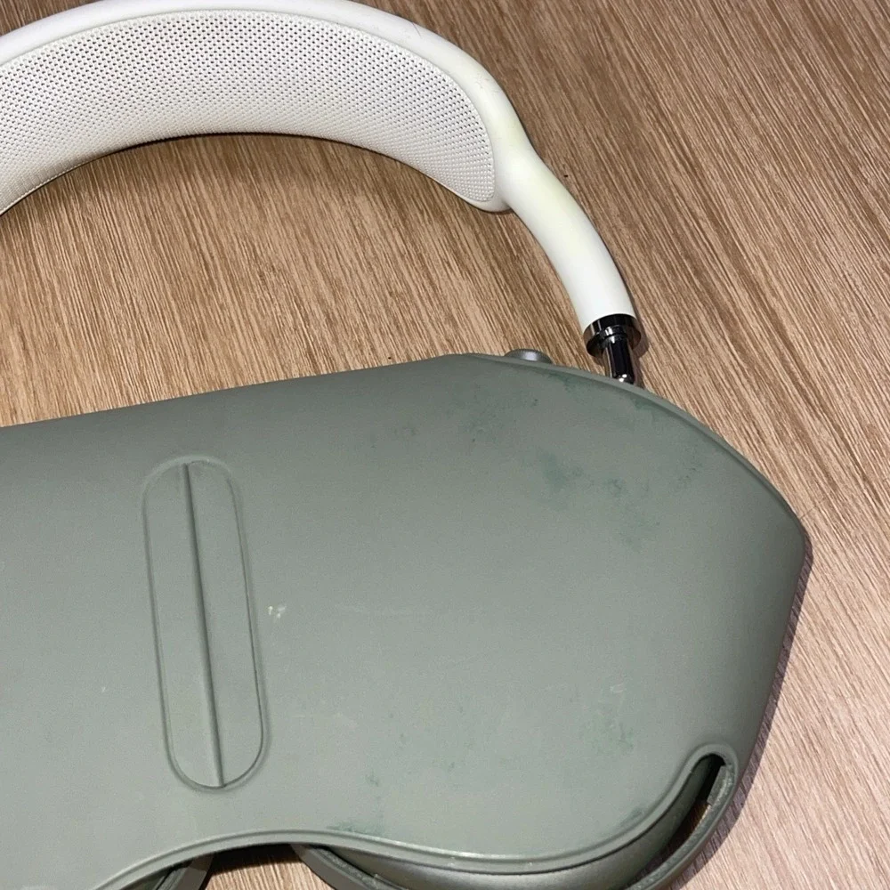 Apple AirPods Max Wireless Over Ear Headset Headphones Green Noise Cancelling